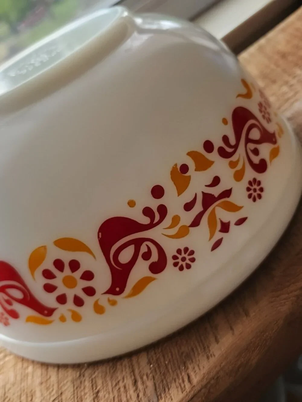 Pyrex friendship pattern various sizes and towel